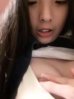 《台湾情侣泄密》湖中之光高二女生廖彦宁性爱私拍泄密流出 截图15