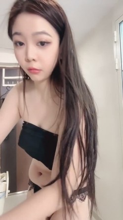 顶级跳蛋裸舞【银竹跳舞】高质量跳蛋裸舞大秀 奶子都快要甩掉了+道具自慰 截图11