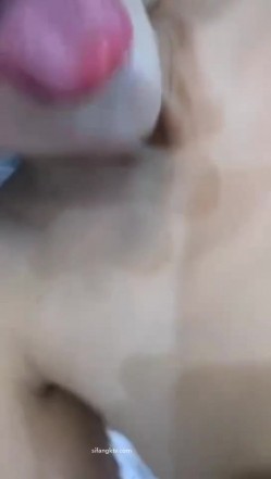 某航空姐身材颜值天花闆～上班服务旅客是女神，下班服务金主是母狗 截图13