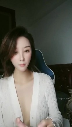 最最有女人味的超级美少妇-不等船了 鼻血流光的节奏，最诱人的吃鸡画面，难得露胸露私处，大胸翘臀S级尤物 截图1