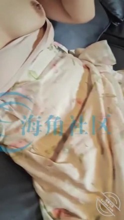 KTV全裸开嗓，边唱边操 截图2