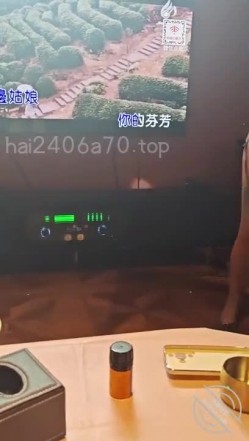 KTV全裸开嗓，边唱边操 截图16