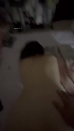 清纯女大学生竟是淫荡白虎母狗 调教视频全网曝光 微胖肉感身材身着开档情趣超有料 后入狂操尖叫连连 截图1