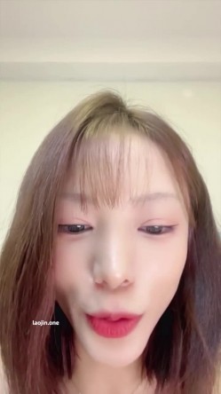 小模特业余兼职，【彩色的小熊宝宝】，细腰大奶，刚剃毛不久，颜值高明星脸 截图16