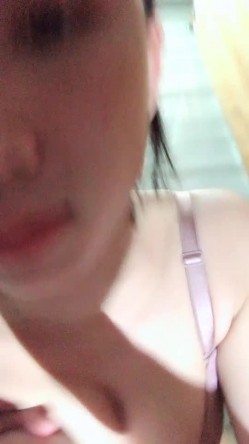 健身教练云妹妹露脸性感女神拒绝道具一根手指就水汪汪难得一见的极致好身材 截图2