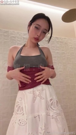 撸点夯爆 阿黑颜着名模特女演员【孙禾颐】，脸足穴同框自慰，女上位弹力插，发骚展示绝美鲍鱼 截图13