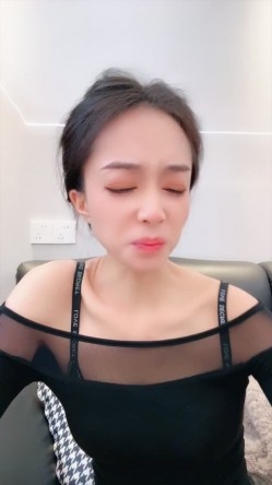 淫荡美女老师【老师湿透了】全程高然 被操内射了 后入+内射 口爆 疯狂自慰 截图5