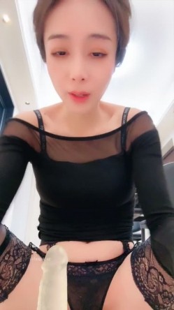 淫荡美女老师【老师湿透了】全程高然 被操内射了 后入+内射 口爆 疯狂自慰 截图10
