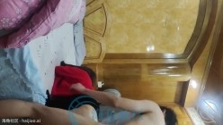 顶级NTR夫妻【绿帽之王的王】钻石贴，醉醺醺老婆扮狗叫，问啥答啥很配合最后颜射 截图11