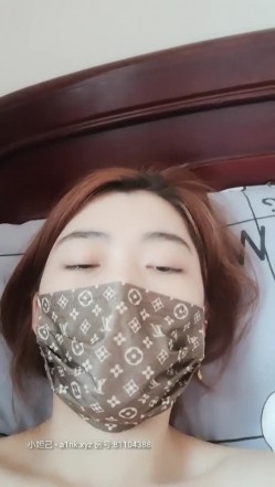 国产良家夫妻居家自拍，【太平公主】极品小少妇，肤白貌美，家中跟老公睡意朦胧中来一炮，娇喘悦耳 截图16