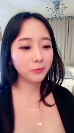 爆炸G奶，播音员【声优一小魅魔】抠逼自慰，自带呻吟，撸爆炸 截图5