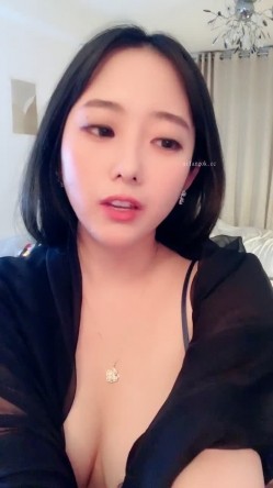 爆炸G奶，播音员【声优一小魅魔】抠逼自慰，自带呻吟，撸爆炸 截图11
