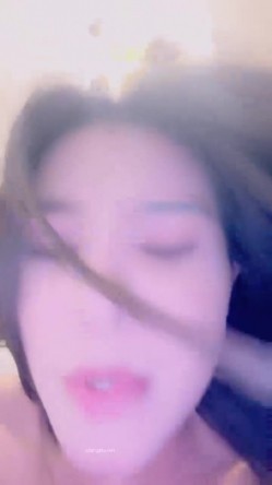 【我想吃草莓】，172极品尤物，御姐范风情万种，这大长腿家中脱光尽情摇摆 截图16