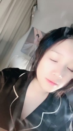 ️G奶学生妹【青柠S 危险纯欲体】美乳蜜臀-蹦迪热舞-道具插穴-流白浆 截图2