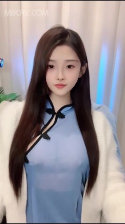 颜值气质明星脸甜美邻家小妹,民国风高透视情趣内衣诱惑,衣服壹脱,奶子又白又大 截图2