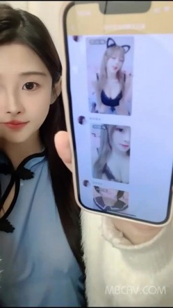 颜值气质明星脸甜美邻家小妹,民国风高透视情趣内衣诱惑,衣服壹脱,奶子又白又大 截图3