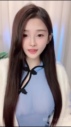 颜值气质明星脸甜美邻家小妹,民国风高透视情趣内衣诱惑,衣服壹脱,奶子又白又大 截图4