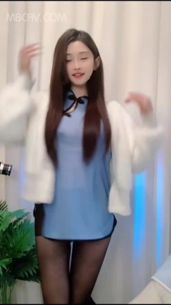 颜值气质明星脸甜美邻家小妹,民国风高透视情趣内衣诱惑,衣服壹脱,奶子又白又大 截图15