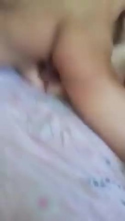 主打真实，推特NTR佛系绿帽【小熊戴绿帽呀】订阅，喜欢看花了好几十万的极品娇妻被单男抱起猛干 截图6