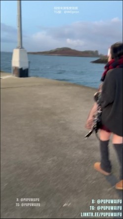 推特极品阿黑颜母狗「Pupu噗噗」《你想去看看大海吗》看完日落开车兜风的时候，对他做些涩涩的事情，让他忍不住直接开车到酒店房间里解决了 截图12