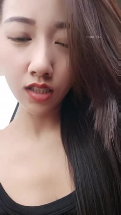 主营户外，喜欢刺激的感觉，【小温柔】，约情人驱车到无人区，车震内射，回到酒店性欲再起，骚逼真是个榨 截图4