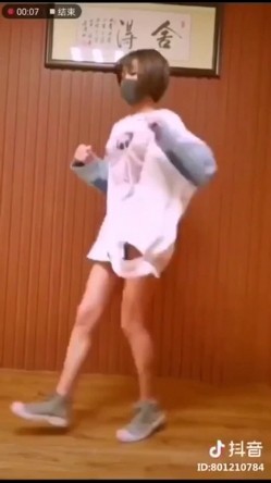 【网曝门事件】抖音小视频上的那些疯狂羞羞事 续篇 各种不雅小视频发骚爆奶等合集 让你一次爽到射 笑到尿 截图9
