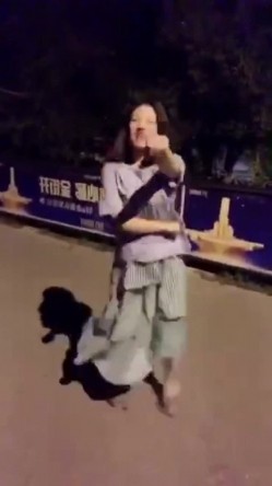 【网曝门事件】抖音小视频上的那些疯狂羞羞事 续篇 各种不雅小视频发骚爆奶等合集 让你一次爽到射 笑到尿 截图15