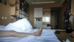 今天双飞良家熟女，【91论坛着名圈主张总】，尼玛，这加起来年纪过百了，大哥玩得真是刺激 截图13