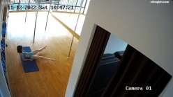 【极品稀缺 ️破解摄像头】钢管舞舞蹈室破解头偷拍 ️身材不错的小姐姐日常练功跳舞 适合高难度动作 截图2