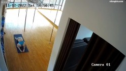【极品稀缺 ️破解摄像头】钢管舞舞蹈室破解头偷拍 ️身材不错的小姐姐日常练功跳舞 适合高难度动作 截图8