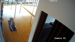 【极品稀缺 ️破解摄像头】钢管舞舞蹈室破解头偷拍 ️身材不错的小姐姐日常练功跳舞 适合高难度动作 截图9