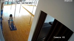 【极品稀缺 ️破解摄像头】钢管舞舞蹈室破解头偷拍 ️身材不错的小姐姐日常练功跳舞 适合高难度动作 截图14