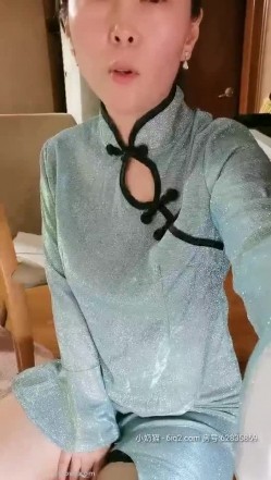 高贵气质【钢琴老师有有】，骚逼熟女，穿丝袜呻吟诱惑小年轻，这么骚谁忍得住，越熟越有味道！ 截图5