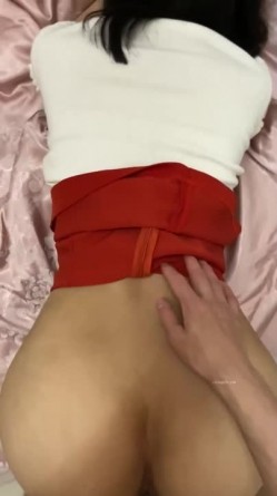 绿帽癖老公找单男艹爱妻 模特身材极品娇妻『短裙无内』淫妻福利 ，主动张开黑丝M腿 满嘴淫语呻吟不断！ 截图15