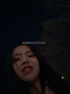️户外主播【qingqing-ss】高颜值长腿丝袜、公园、网吧大胆裸露自慰 截图11