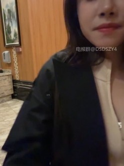 ️户外主播【qingqing-ss】高颜值长腿丝袜、公园、网吧大胆裸露自慰 截图16