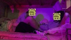 云盘高质泄密！青春学生百合情侣各种日常淫乱自拍，假小子除了没有老二其它完全男性化，啪啪手法娴熟 截图1