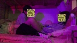 云盘高质泄密！青春学生百合情侣各种日常淫乱自拍，假小子除了没有老二其它完全男性化，啪啪手法娴熟 截图3