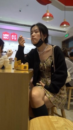 【CD回顾】私房YH0系列 每个系列都是精品第四季 顶级无内！被内射完美女！13流出白色精液！ 截图5