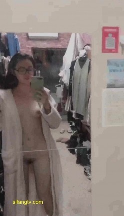 曾经火爆全网的私圈土豪定制高颜值大二露脸美女吴x晶学校宿舍紫薇露出 截图2