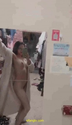曾经火爆全网的私圈土豪定制高颜值大二露脸美女吴x晶学校宿舍紫薇露出 截图11