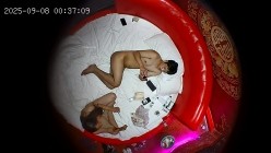 酒店情趣电动床上帝视角偷拍 年轻情侣三天干连续干了很多次 累了饿了就点外卖睡觉14小时完整版 截图15