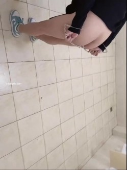推特万众瞩目网红露出调教天花板【J神】私拍第十一弹~粉屄女神露出群P双洞开发灌肠各种无底线玩弄 截图13