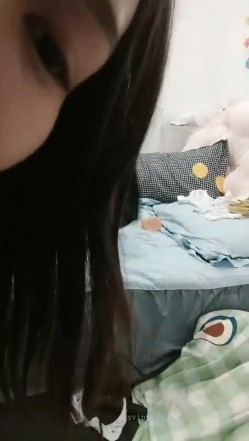 极品高颜冷艳御姐，反差小妈感女主播「金刚护撸娃」「小奶猫」密码房激情淫语撩骚，和姐妹下海大秀，互舔互口 截图6
