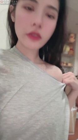 神似杨幂！高颜值露脸台湾反差巨乳女神「波衣Boi」最新订阅，S型窈窕性感身材，联动知名男网黄 截图4