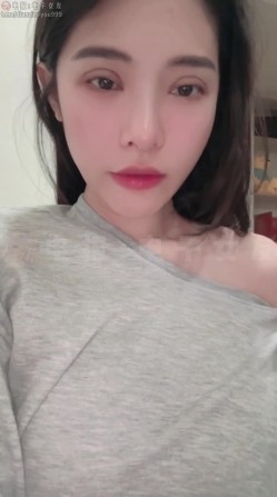 神似杨幂！高颜值露脸台湾反差巨乳女神「波衣Boi」最新订阅，S型窈窕性感身材，联动知名男网黄 截图5