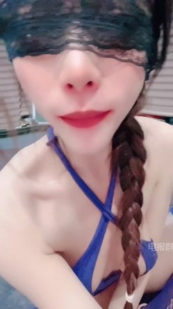 ️骚浪母狗【妮妮老师】熟妇情趣网袜塞跳蛋裸舞口爆大力猛操 截图7