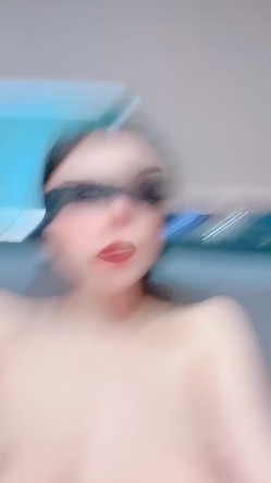 ️骚浪母狗【妮妮老师】熟妇情趣网袜塞跳蛋裸舞口爆大力猛操 截图9