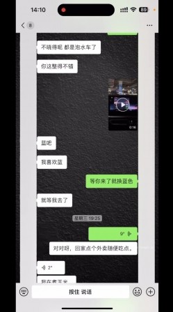 推特大神【曹长卿】7月最新约操，穿油光丝袜的御姐模特，给自己足交，各种姿势操爽 微胖学生妹，娇喘不断 截图13