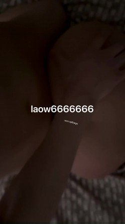 【年度最佳】神豪，老吴爱约炮原创，约啪超明星级别女奴，完美露脸，白虎御姐，无套狂草 截图15